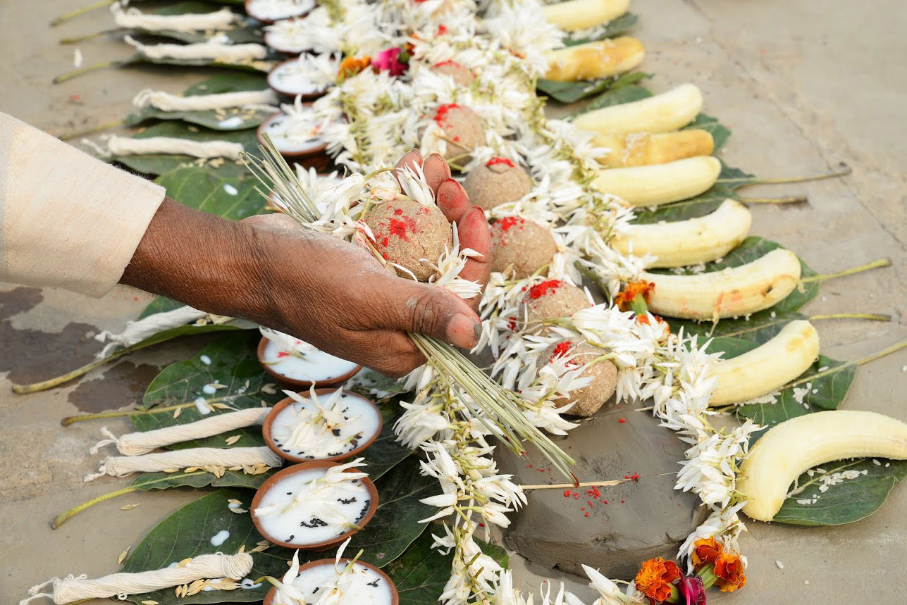 pind daan in varanasi